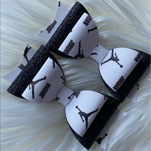 Custom Jordan bows🎀